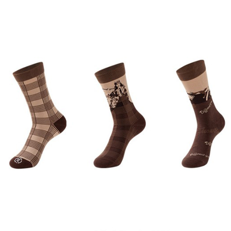High Quality Design Logo 360 Digital Printing Vintage Crew Socks (3).jpg