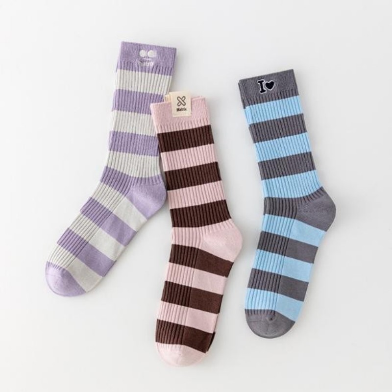 Wholesale New Design Custom Warm Colorful Striped Crew Socks for Women (1).jpg