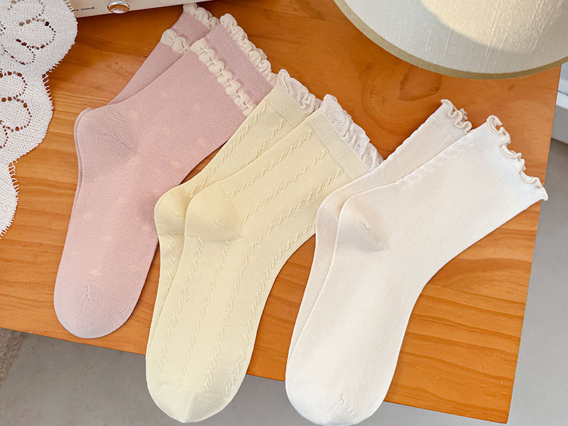 Embossed Ruffle Socks: Where Style Meets Subtlety in Modern Footwear